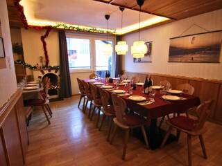 03. Catered chalet Hans Sankt Anton Eetruimte 1