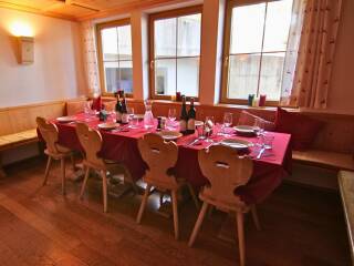 04 v2. Catered chalet Kelle Fiss Dinertafel