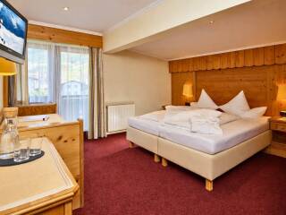 9. Catered chalet Romantik Soelden Slaapkamer 1