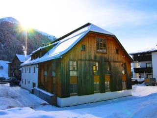 01. Catered chalet Levett Sankt Anton Voorzijde 2