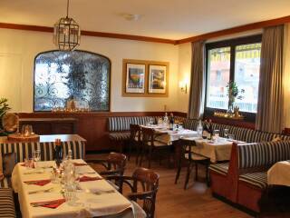 11. Catered chalet Sonnwend Fieberbrunn Eetzaal